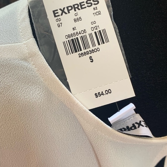 Express off white top - new with tags. - Picture 3 of 3